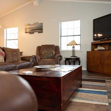 Lakefront Cottage With Private Hot Tub! Buckhead Exterior photo