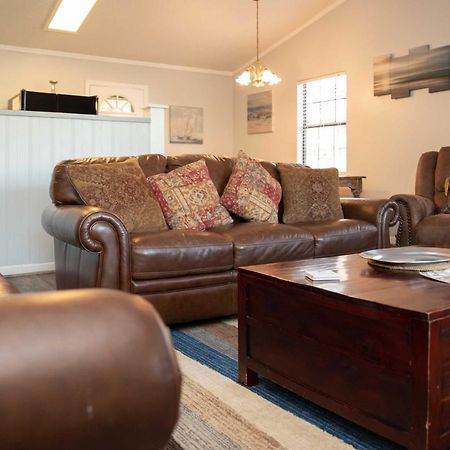Lakefront Cottage With Private Hot Tub! Buckhead Exterior photo